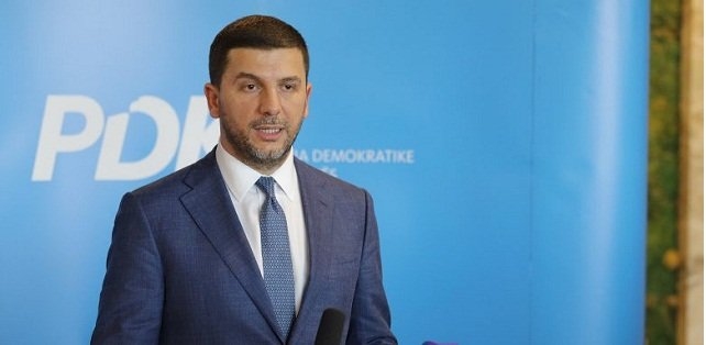 Pasi dha dorëheqje nga pozita e kryetarit- Memli Krasniqi tregon cili do jetë funksioni i tij në PDK