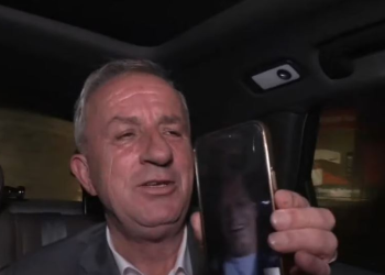 “LUJTA O RAMIZ”: Muharremaj telefonon LIVE Lladrovcin