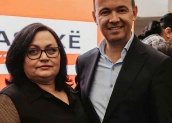 Motra e prokurorit që heton keqpërdorimin me fletëvotime në Mitrovicë, kandidate për asamble nga LVV-ja