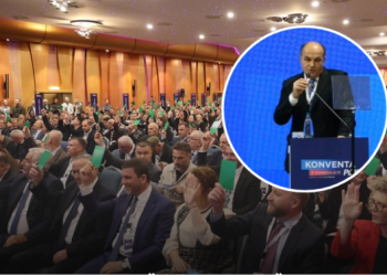 As për, as kundër – Enver Hoxhaj i vetmi delegat që nuk mori pjesë në votimin e Bedri Hamzës për kryetar të PDK-së