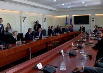 Kurti kërkon kohë, opozita do zgjedhje, presidentja Osmani kërkon zgjatje të afatit për buxhetin e ri deri në muajin mars
