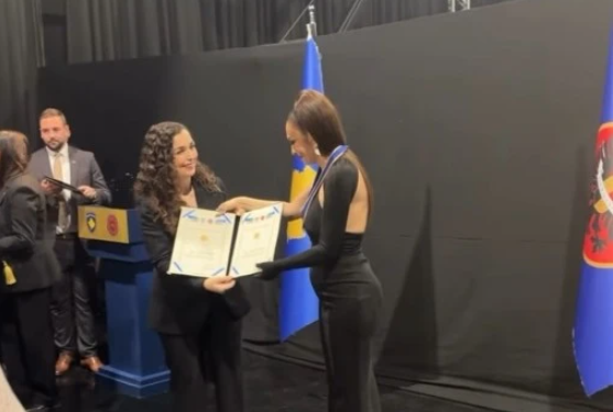 Presidentja Osmani dekoron me mirënjohje presidenciale Adelina Ismailin