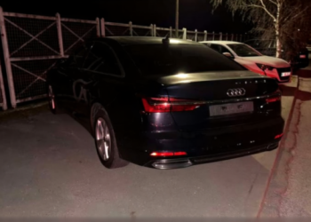 Ambasada e Kosovës në Lubjanë njofton qytetarët që kanë mbetur mbrëmë pa targa të automjeteve të lajmërohen