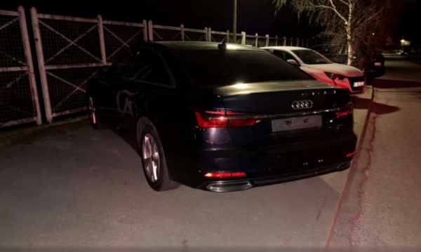 Ambasada e Kosovës në Lubjanë njofton qytetarët që kanë mbetur mbrëmë pa targa të automjeteve të lajmërohen