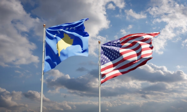 Pas një muaji e gjysmë riaktivizohet faqja në ‘facebook’ e Ambasadës së SHBA-së në Kosovë