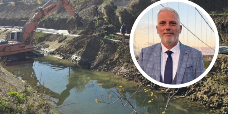 Vërshimet e urës mbi Ibër, reagon Mujka: Asnjë dorë njeriu nuk ka qenë shkaktare, po rritje e papritur e nivelit