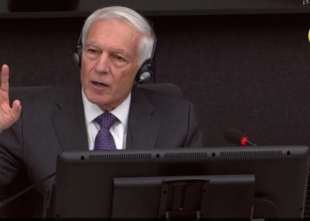 Clark: Haradinaj ishte komandant i fuqishëm dhe i pavarur në natyrë, prandaj dola në konkluzione se s’kishte komandë dhe kontroll