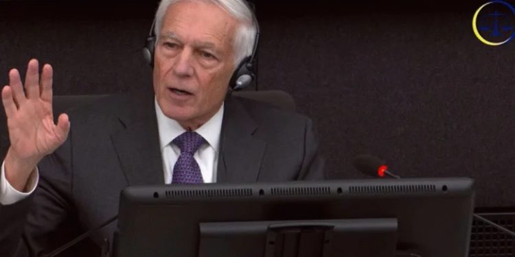 Clark: Haradinaj ishte komandant i fuqishëm dhe i pavarur në natyrë, prandaj dola në konkluzione se s’kishte komandë dhe kontroll