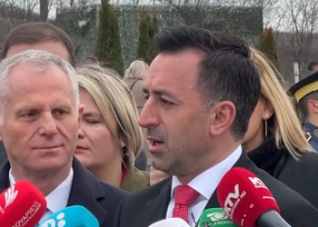 “Skënderbeu ngriti flamurin në Lezhë”, “ngatërrohet” edhe Dimal Basha