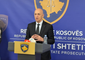 Besim Kelmendi sqaron punën e tij në Gjykatën e Qarkut në Prishtinë gjatë kohës kur ndodhi Masakra e Reçakut
