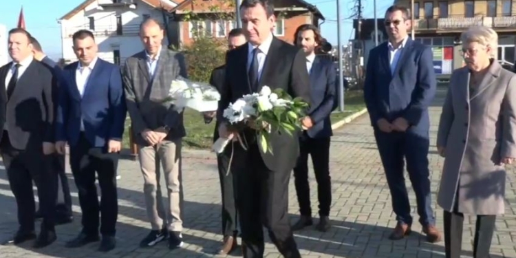 36 vjet nga rënia e Afrim Zhitisë dhe Fahri Fazliut, Kurti: Ata zgjuan ndërgjegjen e popullit për mosnënshtrim
