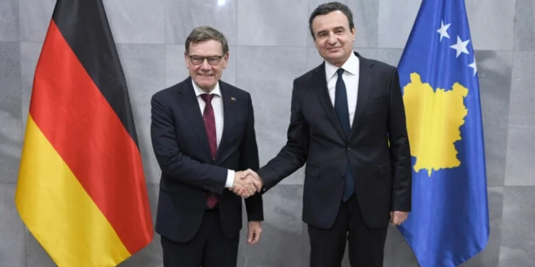 Kurti, Wadephulit: Kosova e meriton të marrë statusin e vendit kandidat