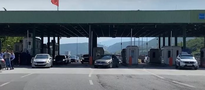 Hiqen kontrollet kufitare mes Shqipërisë dhe Kosovës