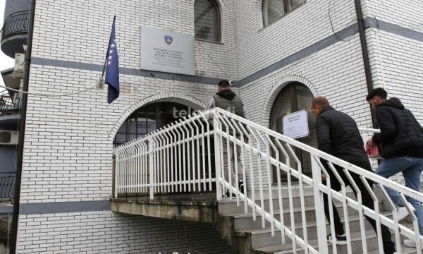Caktohen seancat konstituive në komunat me shumicë serbe, transferi i pushtetit më 5 dhjetor nga ora 11:00