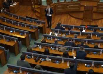 Nga Vetëvendosje i “bërtasin” opozitës “a keni marrë leje nga Lista Serbe”