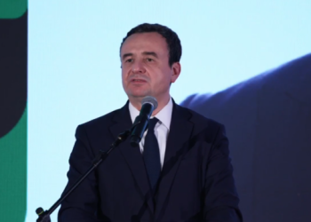 Kurti një ditë para balotazhit kërkon të ‘‘kontrollohen’’ se a kanë votuar krejt familjarët dhe shoqëria