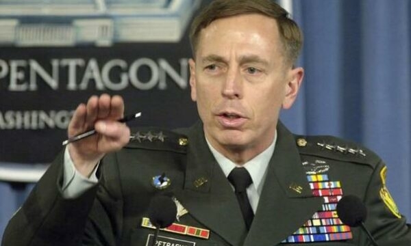 Ish-shefi i CIA-s: Mund ta rrëzojmë Putinin me dy lëvizje