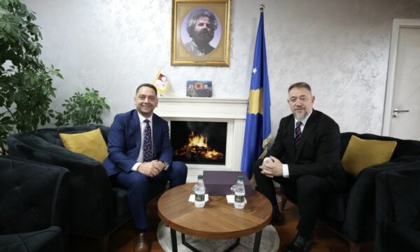 Lushtaku emëron Fadil Nurën nënkryetar komune