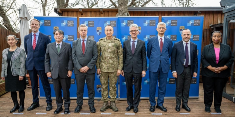 Komandanti i KFOR-it takon ambasadorët e QUINT-it, diskutojnë për situatën e sigurisë