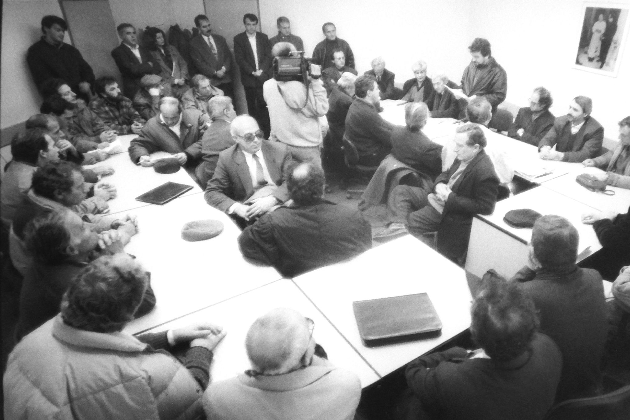 Krasniqi kritikon shkrimtarët: Në 25 vite liri, s’kanë dhënë ndonjë kontribut të dukshëm për shtetin