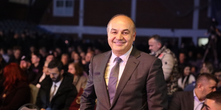 Enver Hoxhaj garanton se PDK me Bedri Hamzën do të rrisë të gjitha pensionet mbi 50%