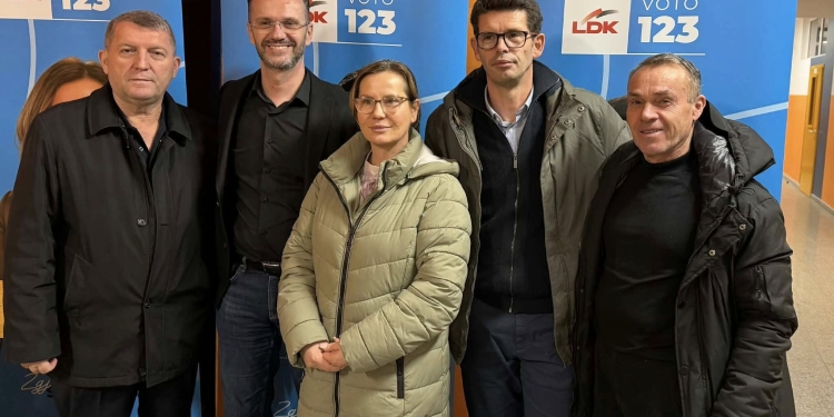 Shqipe Pantina emocionon në Gllarevë: Mirënjohje për mbështetjen e bashkëvendësve