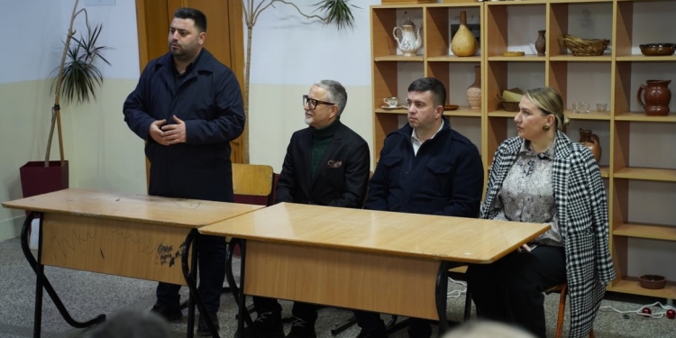Arben Vitia në Vushtrri: Takime të drejtpërdrejta me qytetarët dhe mbështetje për rrugën e përbashkët