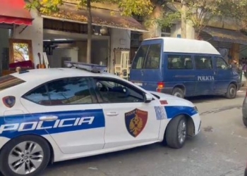 E rëndë në Durrës, 57-vjeçari bie nga pallati dhe humb jetën