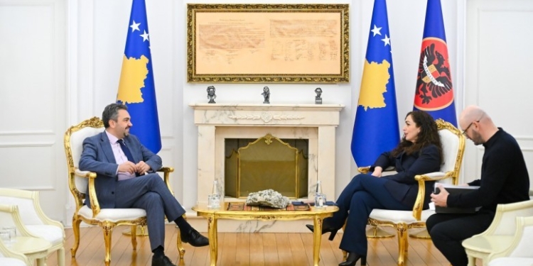 Osmani takohet me Radoniqin e KQZ-së, kërkon proces zgjedhor të rregullt