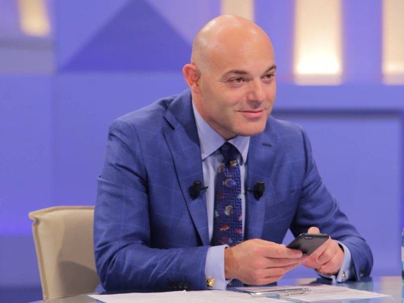 Buburreca, mish kali, krokodil, gur dhe jo vetëm – Bledi Fevziu shpalos përvojat me ushqimet e rralla që ka provuar