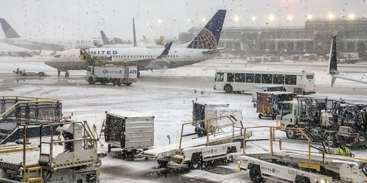 Stuhia e dëborës ‘paralizon’ New York-un, anulohen 9 mijë fluturime; shpallet gjendja e jashtëzakonshme