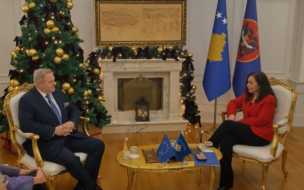 Mesazhi i fuqishëm i Terras në takimin me Osmanin: BE-ja të heqë menjëherë masat ndaj Kosovës