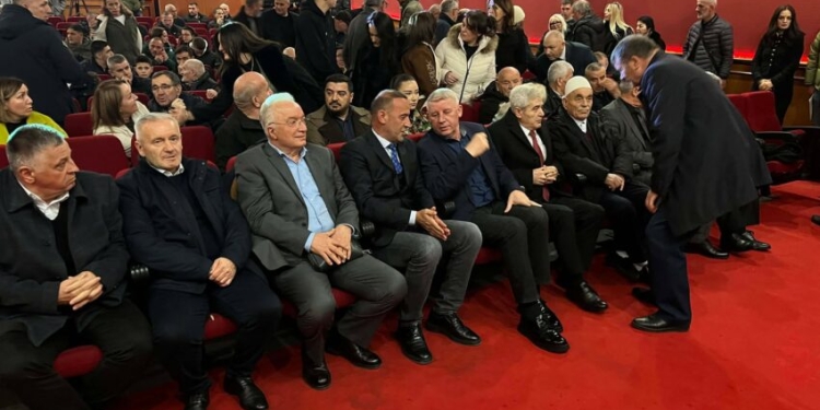 Akademia përkujtimore për “Kapuçin”, Ali Ahmeti: Pashtriku u skuq nga gjaku i të rinjve tanë