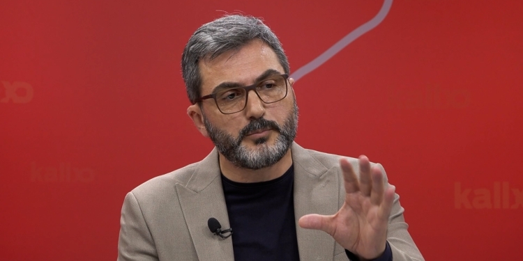 Pas dy humbjesh brenda vitit, Kurti e ‘avancon’ Ardian Golën në listë për 11 numra