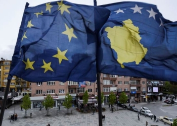 Bashkimi Evropian: Presim heqjen e mëtejme të masave – Kosova të rikthehet në rrugën e reformave