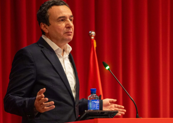 Kurti i gjen ‘behane’ edhe Bedri Hamzës: Gjithmonë kryetar është dikush që s’është kryetar