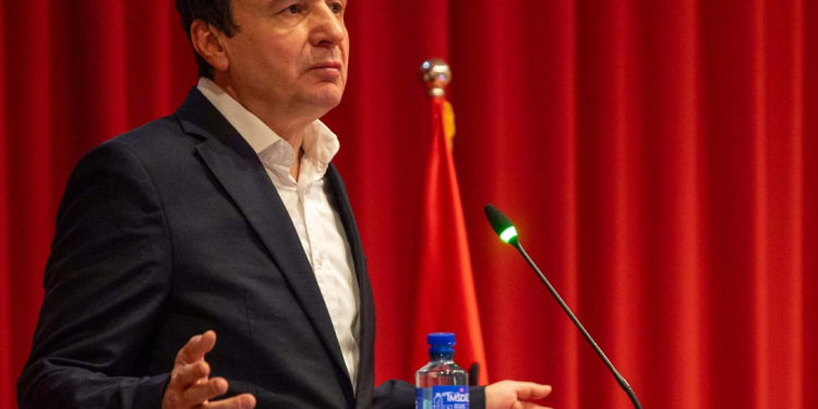 Kurti i gjen ‘behane’ edhe Bedri Hamzës: Gjithmonë kryetar është dikush që s’është kryetar