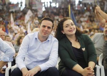 Lumir Abdixhiku nuk po arrin ta kthjell partinë, a e ‘shembi’ LDK-në largimi i Vjosa Osmanit?