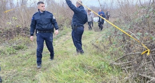 Gjendet trupi i pajetë i një gruaje në lumin e fshatit Grabanicë të Klinës, Policia: Mbrëmë familjarët e raportuan të zhdukur