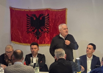 Sveçla s’i përfill ligjet gjermane, zhvillon fushatë tek mërgata atje përkundër paralajmërimit të ambasadës