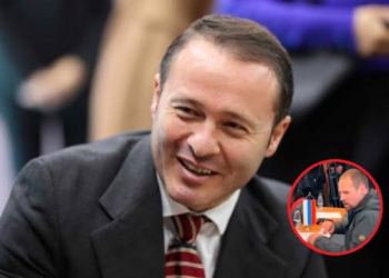 “I turpshëm” – Provokimi me flamurin rus, Zotëria i Parë e quan shovinist asamblistin serb të Mitrovicës së Veriut