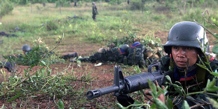 Tajlanda bombardon zonën kufitare me Kamboxhian, dhjetëra të vrarë dhe mijëra të zhvendosur