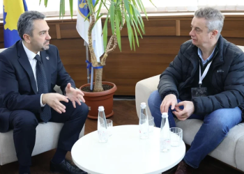 Ambasadori britanik pas vizitës në KQZ: Profesionalizëm dhe gatishmëri për mbarëvajtjen e zgjedhjeve