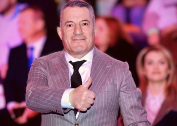 Ragip Xhaka dorëhiqet nga posti i kryetarit të PDK-së në Zvicër