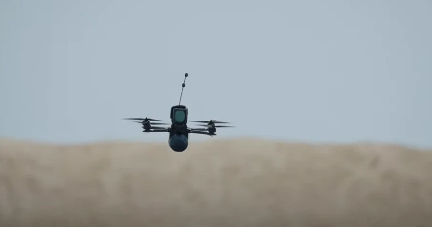 Dronë të dyshuar fluturojnë mbi bazë të inteligjencës ushtarake franceze për tre net rresht