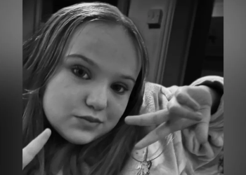 ‘Makthi më i keq’: Nëna e përlotur ka një lutje pas vdekjes së 13-vjeçares që kopjoi trendin e rrezikshëm në TikTok