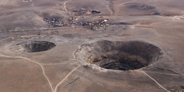 Qindra gropa gjigante po hapen në Turqi, shkencëtarët shpjegojnë shkakun