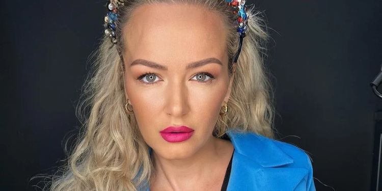 Adriana Matoshi kërkon votë “për m’i sos” opozitën: Unë vazhdoj me punu e me ju gëzu