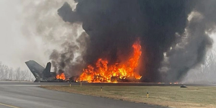 Rrëzohet një avion në SHBA, numri i viktimave ende i paqartë