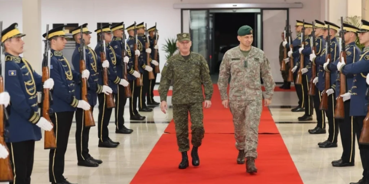 Komandanti i FSK-së takon homologun nga Lituania, flasin për situatën e sigurisë